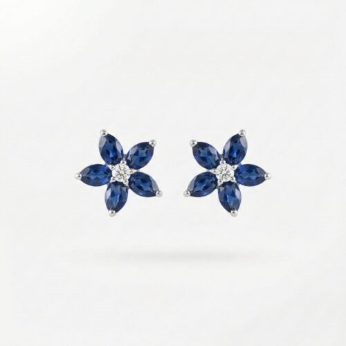 Pendientes Oro Blanco 18kt con Diamante 0.02ct y 5 Pétalos de Zafiro Oval 2.36ct
