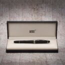 Pluma estilográfica Montblanc Meisterstück Classique en resina negra con acabados chapados en platino