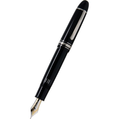 Pluma estilográfica Montblanc Meisterstück 149 en resina negra con acabados chapados en platino