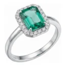 Anillo Oro Blanco 18kt con 24 Brillantes 0.10ct GVS y Esmeralda Natural 8x6mm 1.45ct